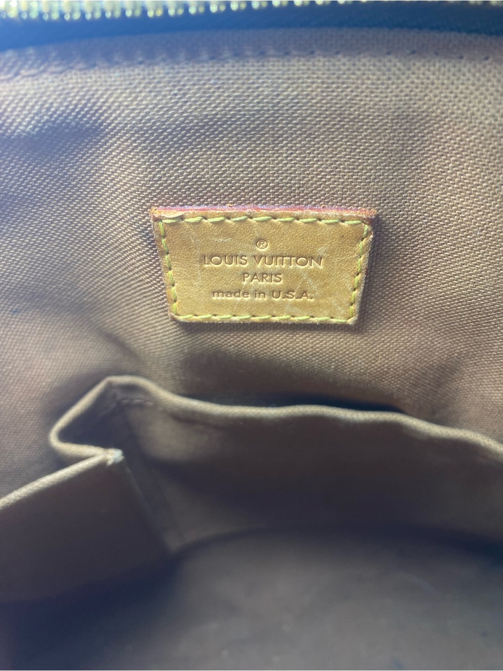 Louis Vuitton Tivoli GM Monogram Shoulder Bag with Tan Trim - Picture 11 of 16